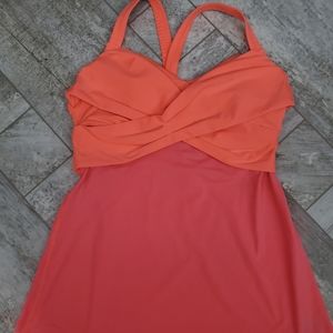 Lululemon wrap it up tank size 8?